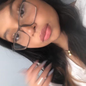 Meet your Posher, Corina